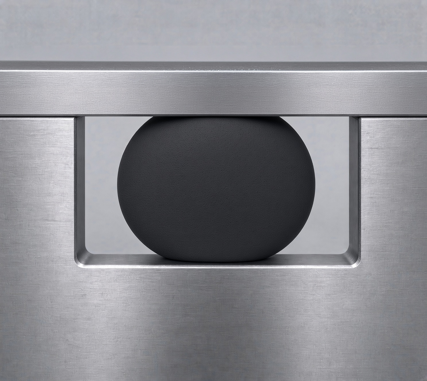 Metal cover installed over a gland, compressing the black O-Ring under squeeze